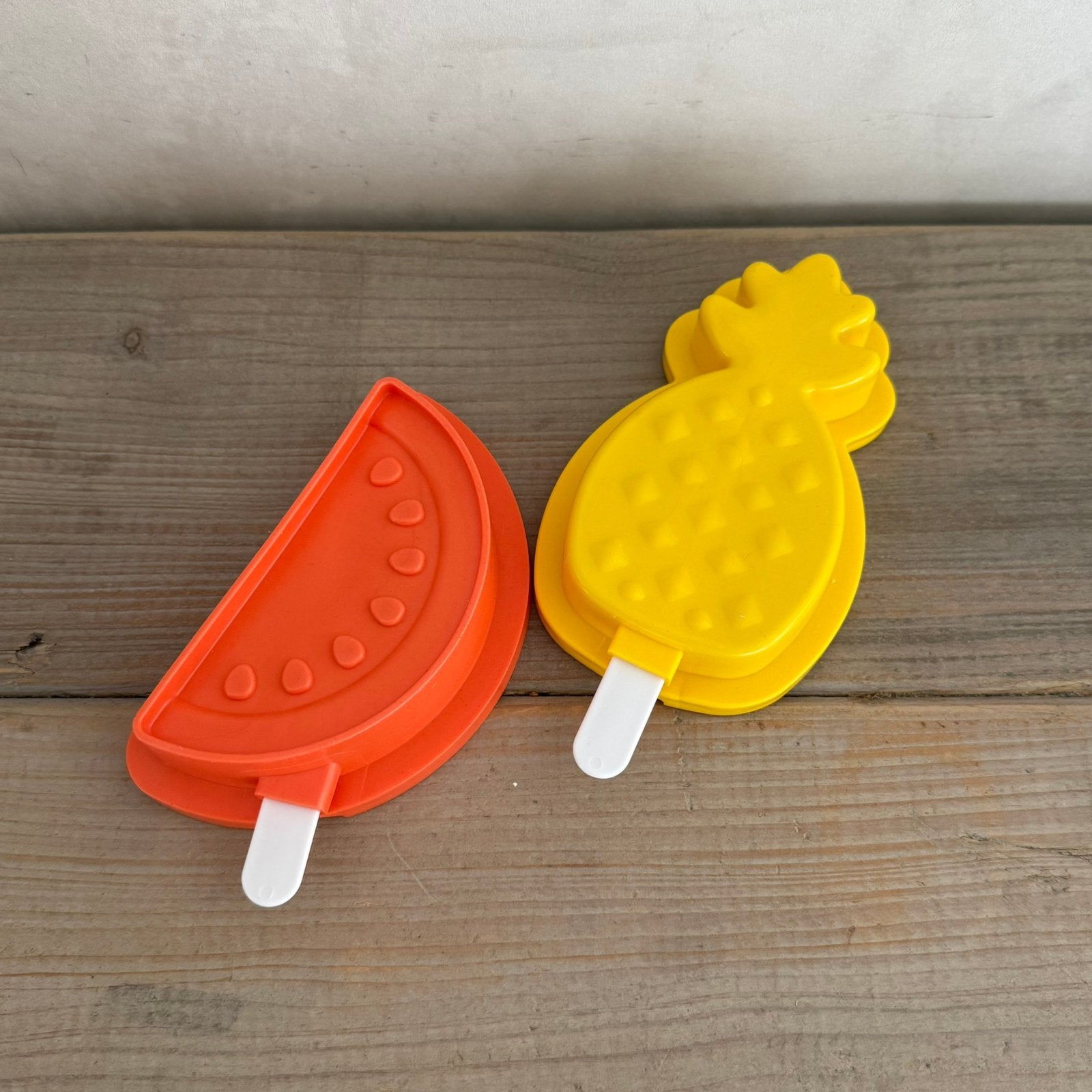 Nieuw 2 ijsvormpjes ijs makers meloen en ananas waterijsvorm, Ophalen of Verzenden, Nieuw