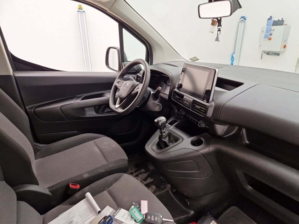 Opel Combo Cargo 1.5 Turbo Edition L2 Heavy 2022 Airco/NAV/P, Auto's, Bestelauto's, Gebruikt, 102 pk, Bedrijf, Te koop