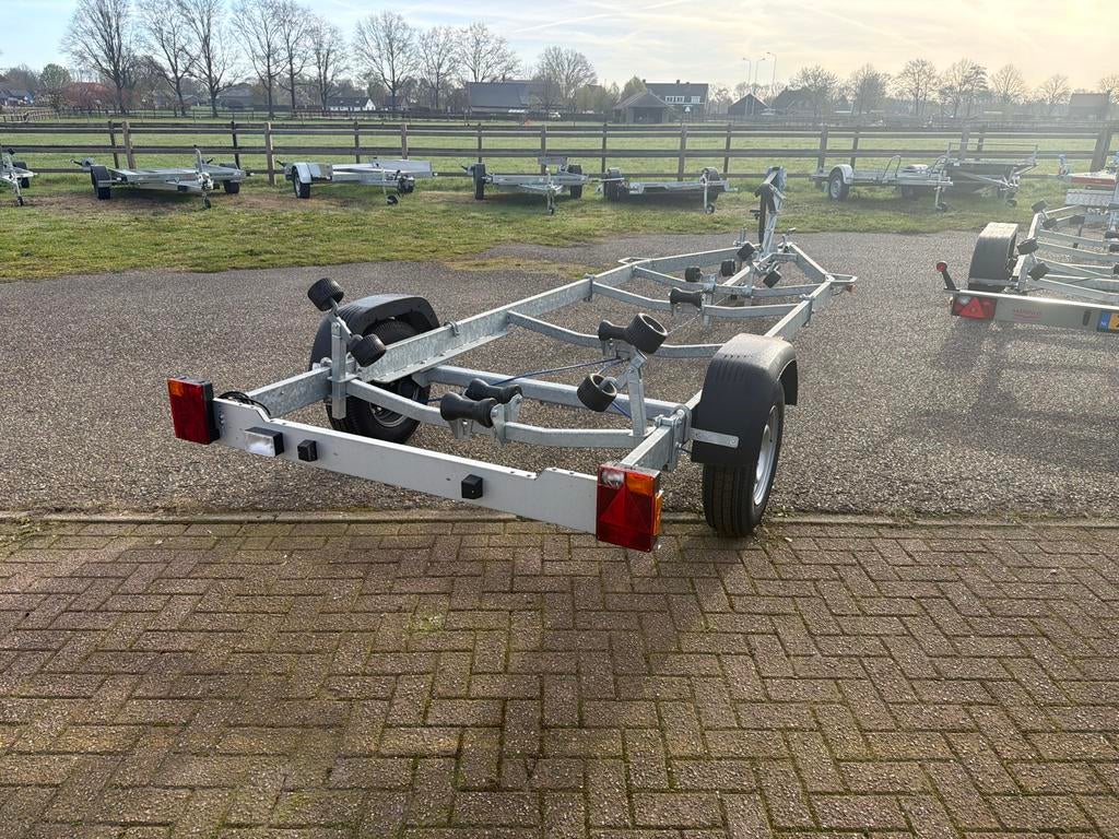 Scandinavische Boottrailer variant, Ophalen, Minder dan 1500 kg, Gebruikt, Sloepentrailer