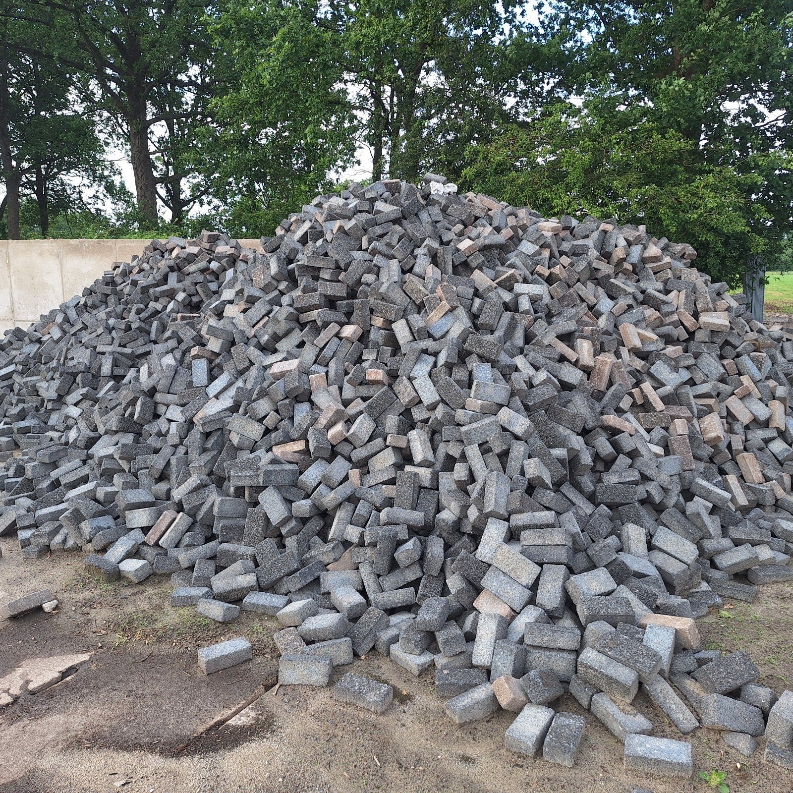 Gebruikte betonklinkers - ca. 350 m2, Tuin en Terras, Tegels en Klinkers, Gebruikt, Klinkers, Ophalen of Verzenden, 10 m² of meer