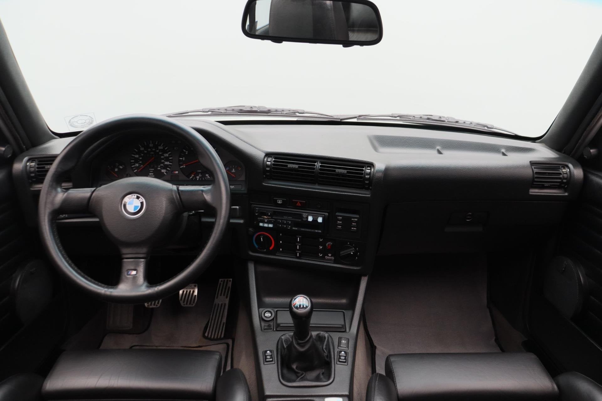 BMW 3-serie M3 *Unrestored* Time Capsul in stunning Conditio, Auto's, Oldtimers, Achterwielaandrijving, Zwart, 4 stoelen, Wit