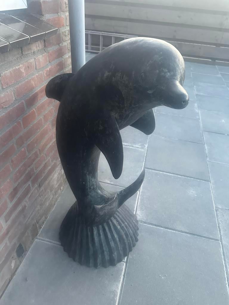 Bronzen Dolfijn Beeld fontein - Elegant Zeeleven Decoratie, Ophalen of Verzenden, 20 - 50 cm, Zeeleven, Beeld