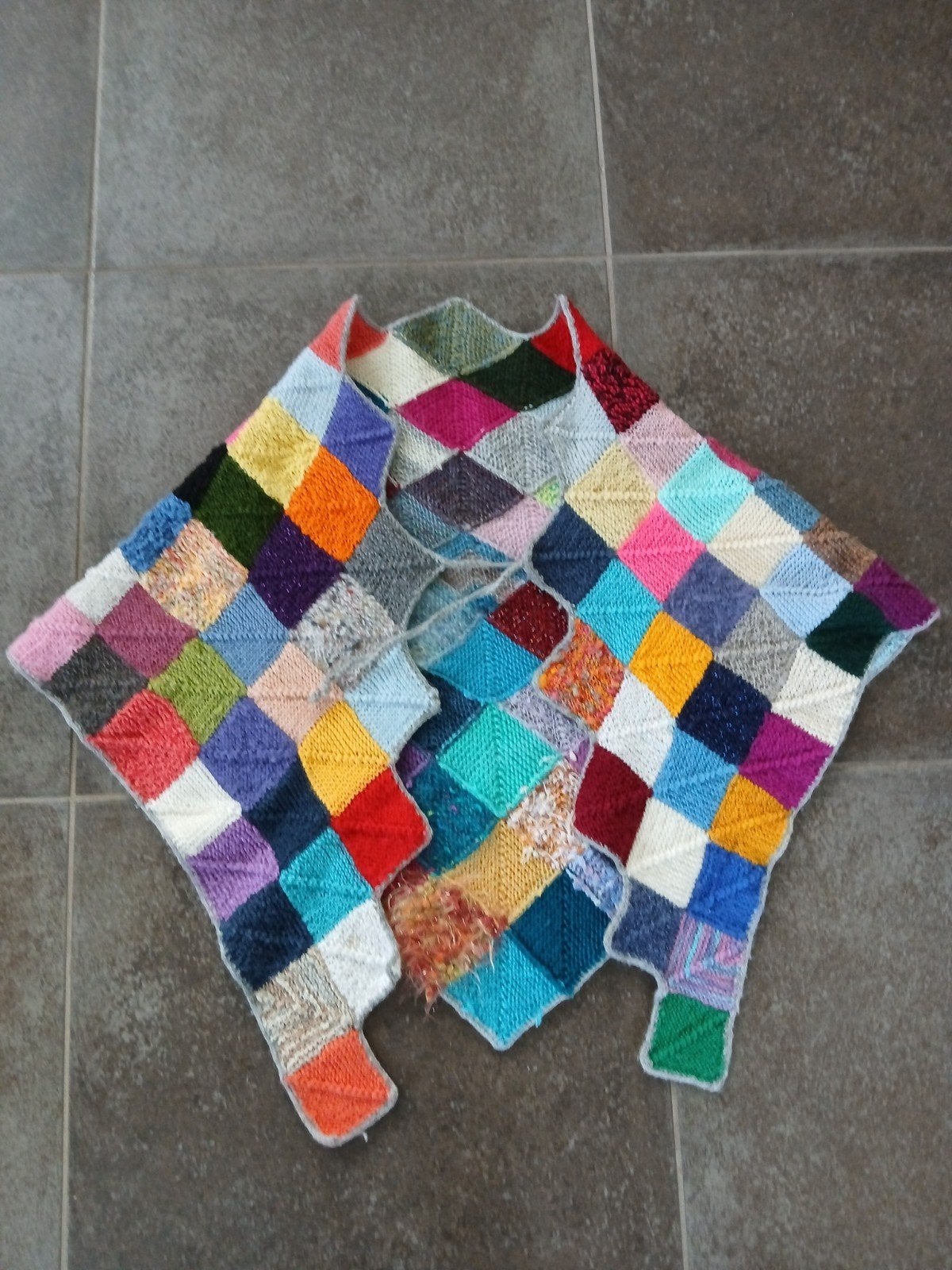 Leuke unieke omslagdoek/stola, sluit met een touwtje en lus., Ophalen, Zo goed als nieuw, Maat 46/48 (XL) of groter, Overige kleuren