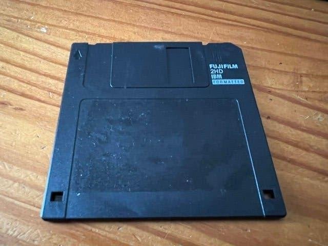 Floppy disk Fujifilm 2HD  IBM Formatted, Ophalen of Verzenden, Fujitsu Siemens