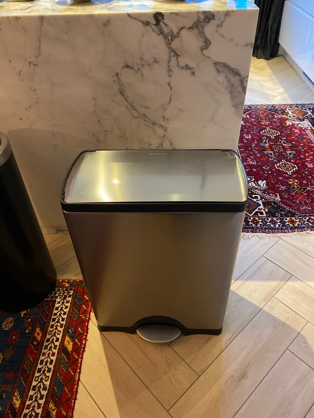 Simplehuman prullenbak met pedaal en wieltjes, Ophalen, Met pedaal, 40 liter of meer, Zo goed als nieuw