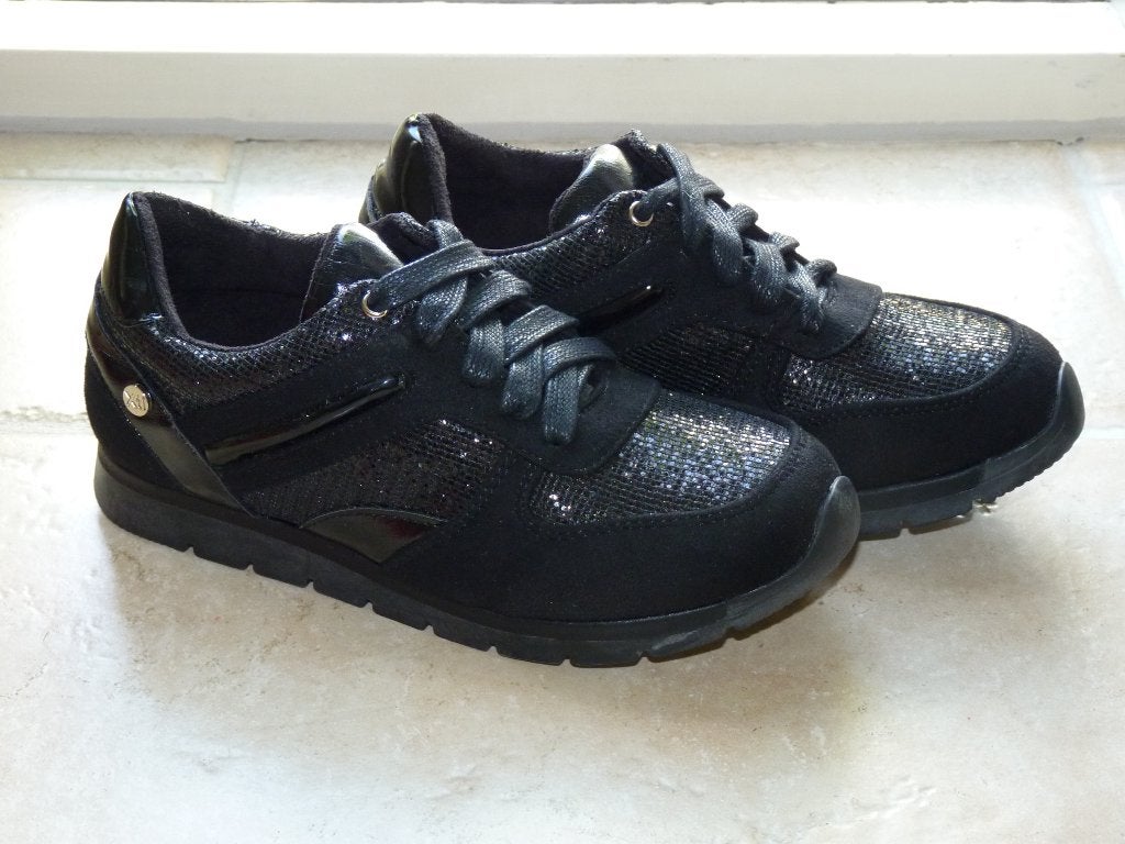 Xti zwarte suede sneakers met glitter maat 34 NIEUW in doos!, Jongen of Meisje, Schoenen, Nieuw, Ophalen of Verzenden