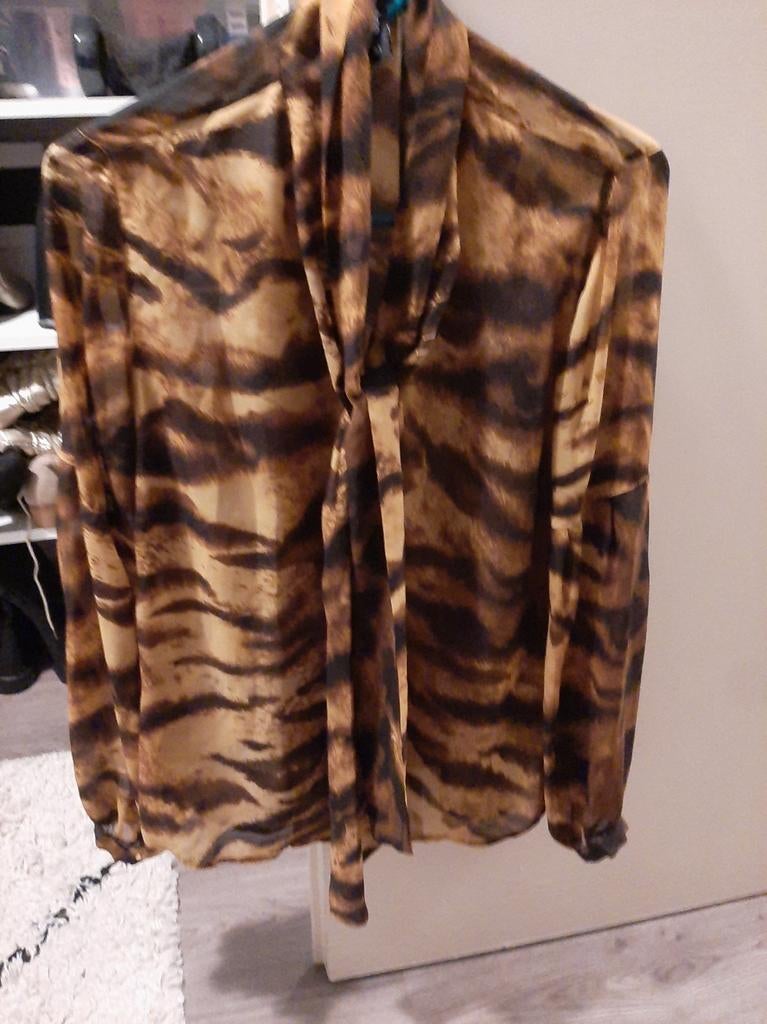 Nieuwe Shoeby blouse met dierenprint en strikdetail, Maat 38/40 (M), Bruin, Nieuw, Ophalen of Verzenden