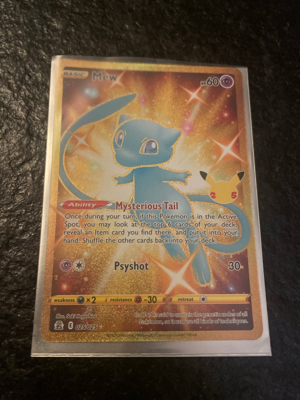 Mew Celebrations 025/025 Gold Secret Rare Pokémon Kaart, Ophalen of Verzenden, Zo goed als nieuw, Losse kaart, Foil