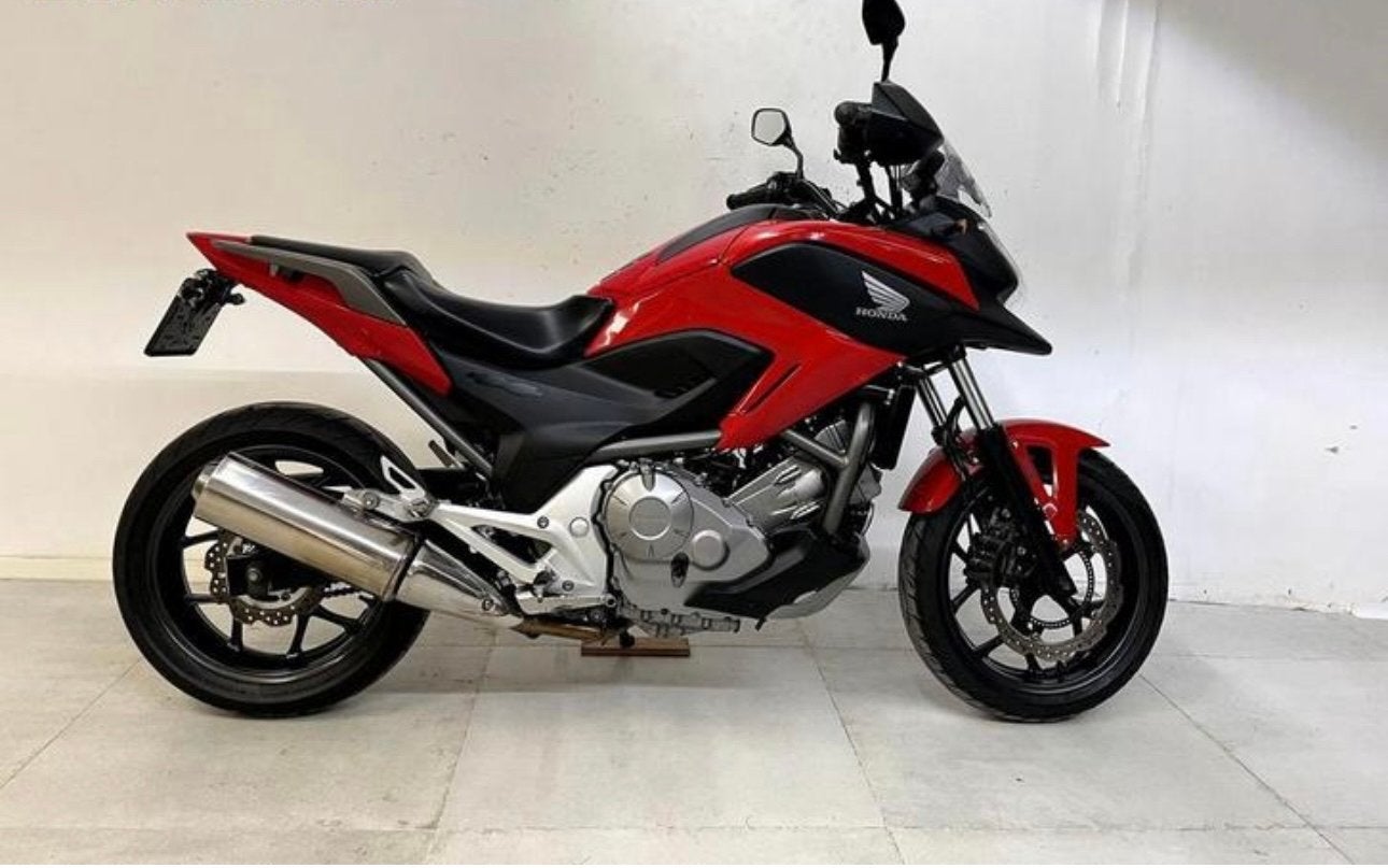 Honda NC 700 X ABS met Akrapovic uitlaat - 19951 km, 2 cilinders, Sportuitlaat, Meer dan 35 kW, Toermotor