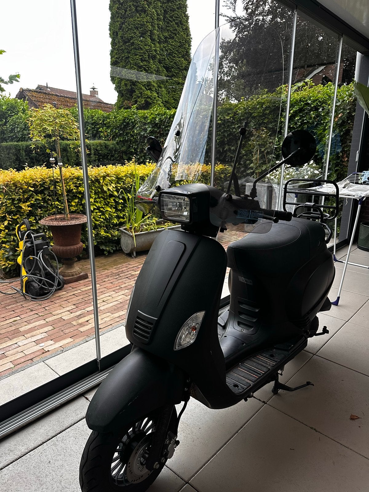 Riya scooter 2017 - Start niet, met beschadigingen, Ophalen, Gebruikt, Benzine, Overige merken