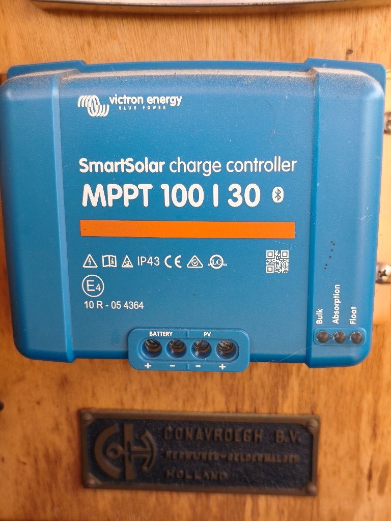 340W Zonnepaneel met Victron 100/30 Laadregelaar, Ophalen, Gebruikt, Compleet systeem, 200 wattpiek of meer