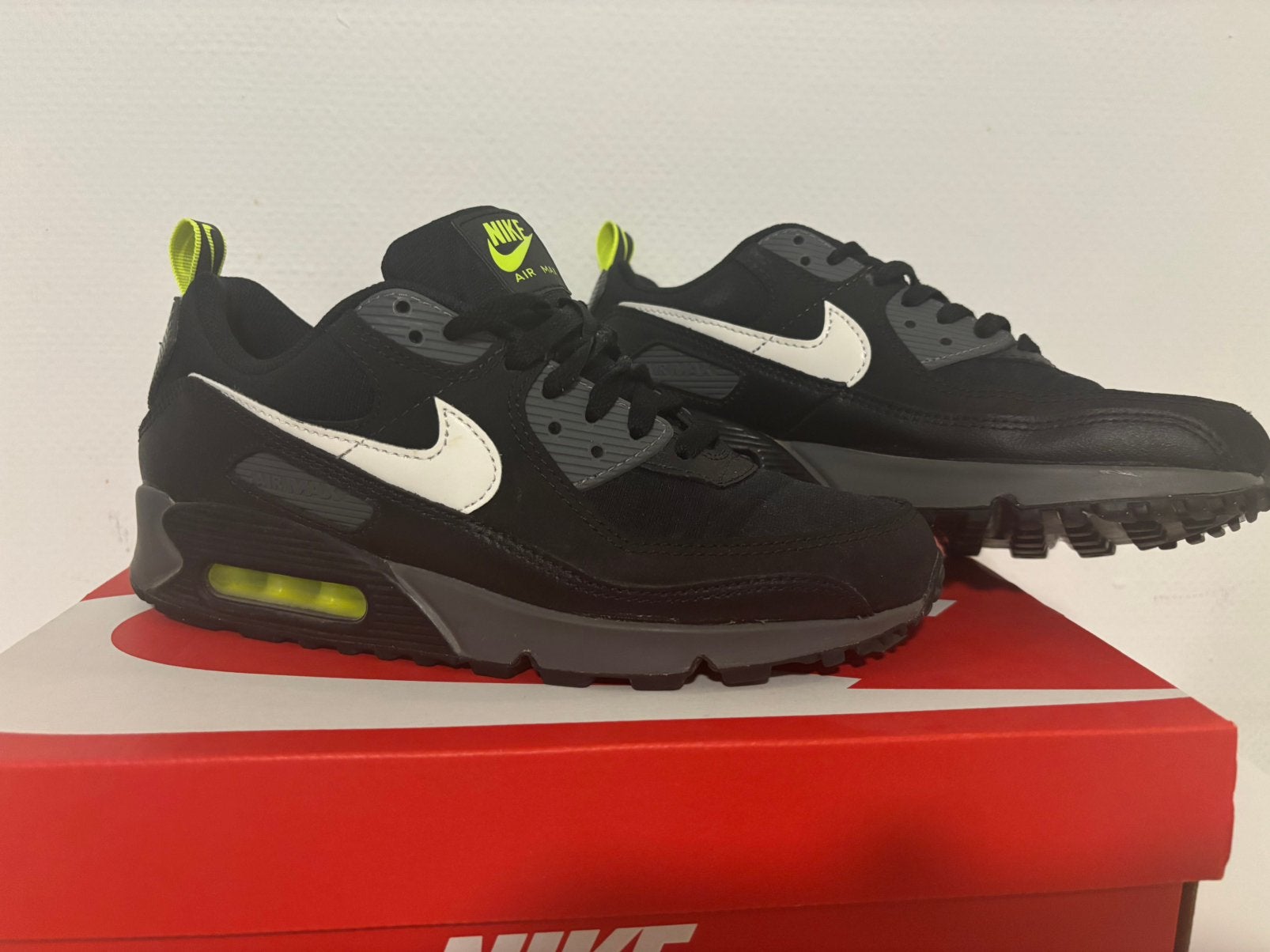 Nike air max 90 Black/white volt-iron grey maat 40, Ophalen, Zo goed als nieuw, Zwart