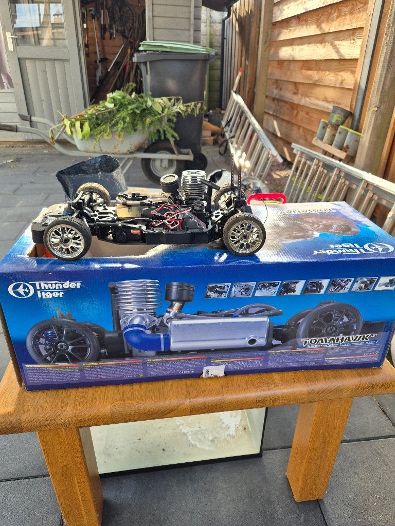 Auto nitro, Hobby en Vrije tijd, Modelbouw | Radiografisch | Auto's, Ophalen, Zo goed als nieuw, Nitro, Auto onroad