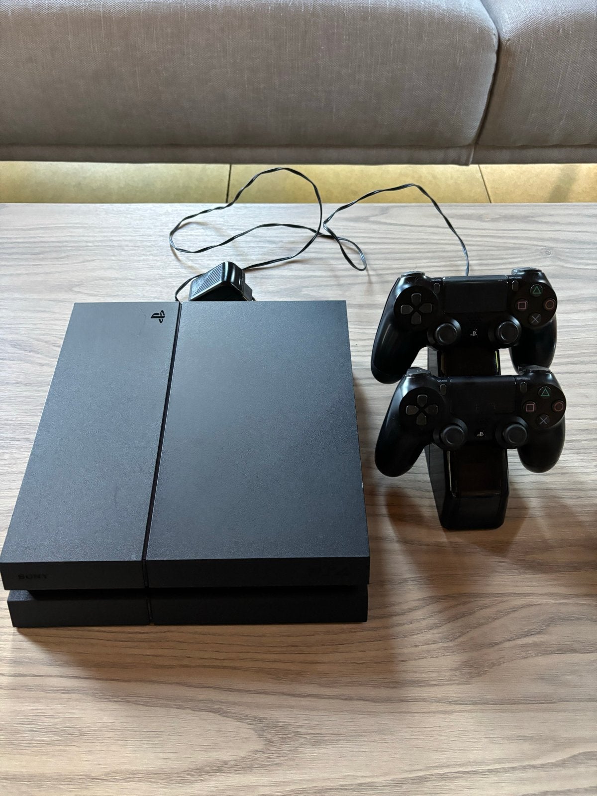 PlayStation 4 met 2 controllers, topconditie, Spelcomputers en Games, Met 2 controllers, Ophalen of Verzenden, Slim, 500 GB