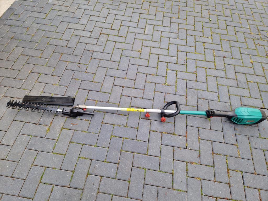 Bosch AMW 10 Heggeschaar op steel - Elektrisch, Ophalen, Gebruikt, Elektrisch, Bosch