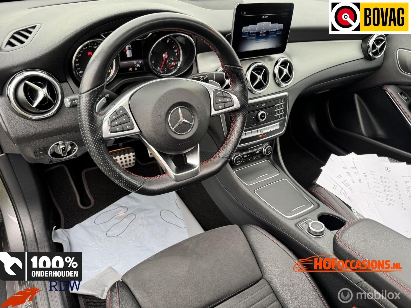 Mercedes GLA-klasse 200 AMG PANO | CARPLAY | SFEERVERLICHTIN, Dealer onderhouden, Gebruikt, Zwart, Met garantie (alle)
