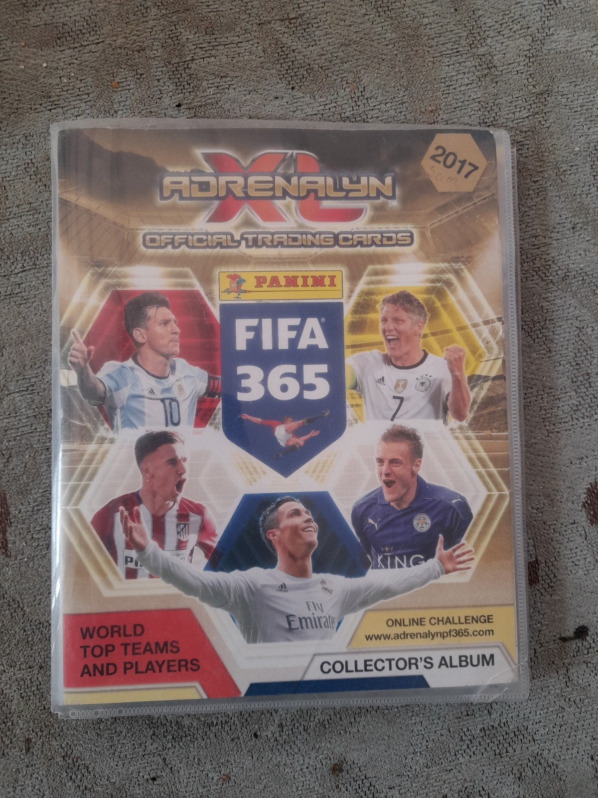 Fifa 365. Panini.  Uit 2017, Ophalen, Gebruikt, Meerdere plaatjes