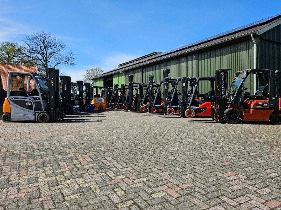 Diverse Jonge Elektrische Heftrucks Te Koop Linde & STILL, Still, Linde, Berzeliusstraße 10, 22113 Hamburg, Duitsland, Heftruck
