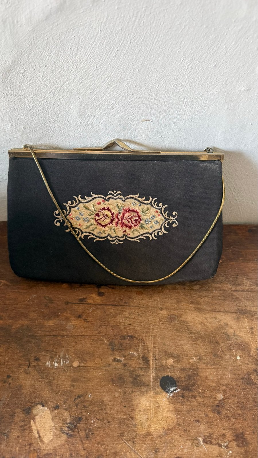 Vintage Zwart Avondtasje met Geborduurd Bloemenpatroon, Sieraden, Tassen en Uiterlijk, Tassen | Damestassen, Ophalen of Verzenden