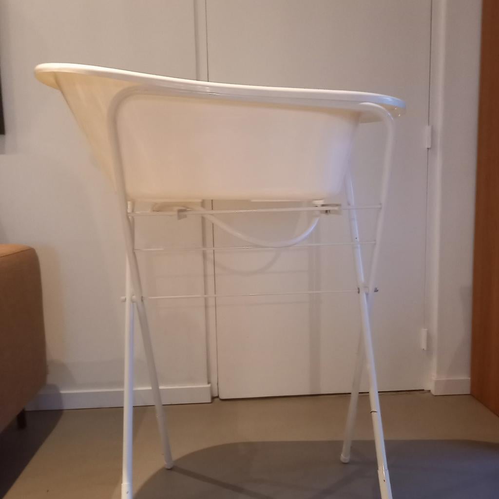 Babybadje met standaard, Ophalen, Zo goed als nieuw