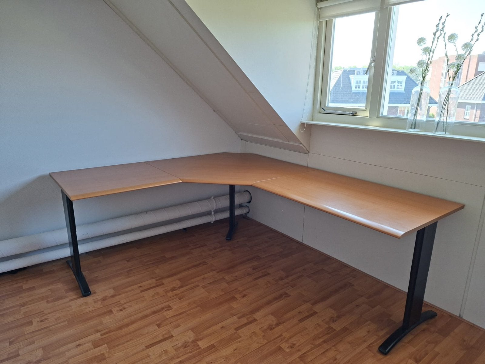 Groot in hoogte verstelbaar bureau, Huis en Inrichting, Bureaus, Ophalen, In hoogte verstelbaar, Zo goed als nieuw