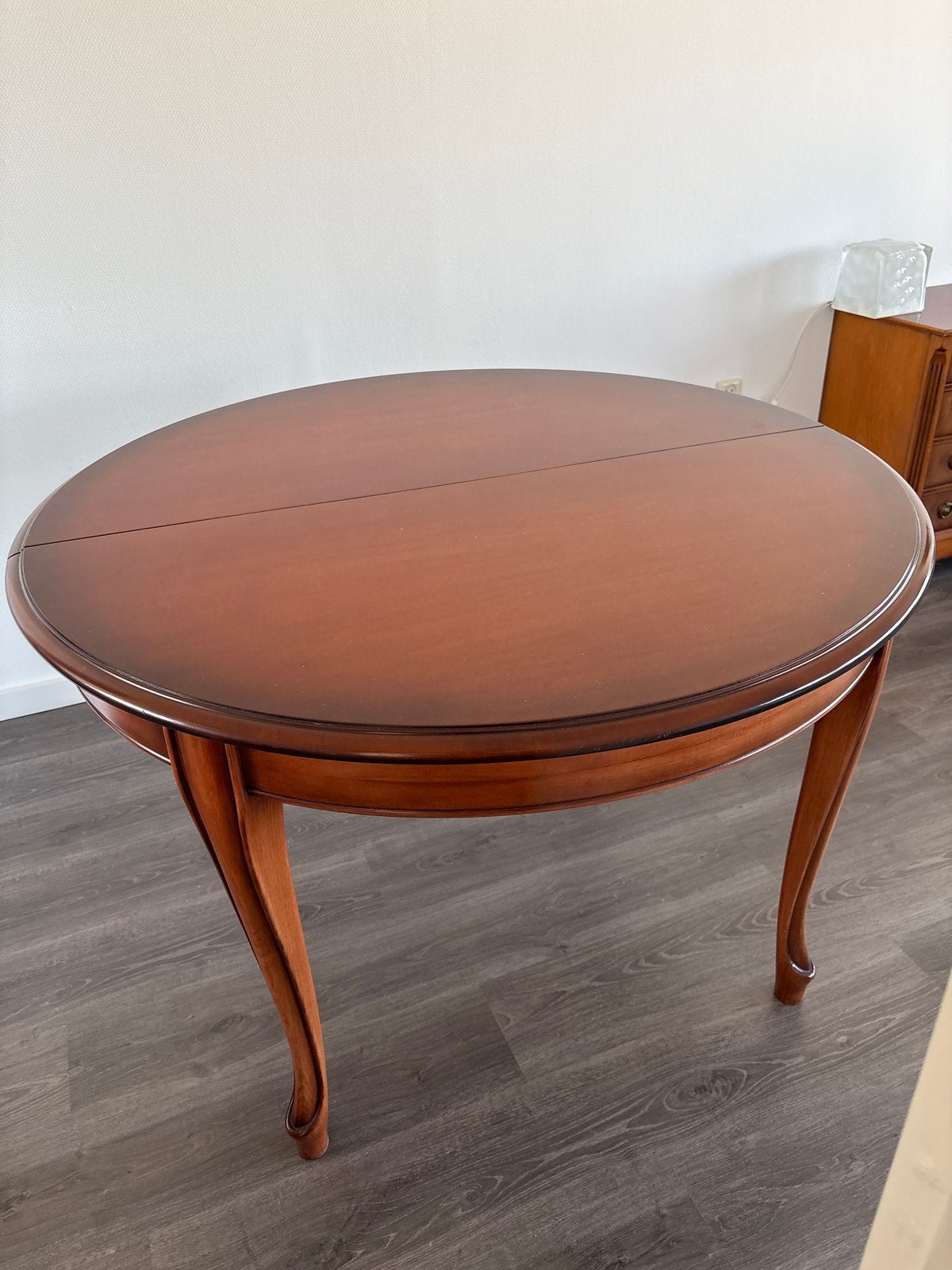 Klassieke ronde eettafel, uitschuifbaar, Ophalen, Gebruikt, 100 tot 150 cm, Rond