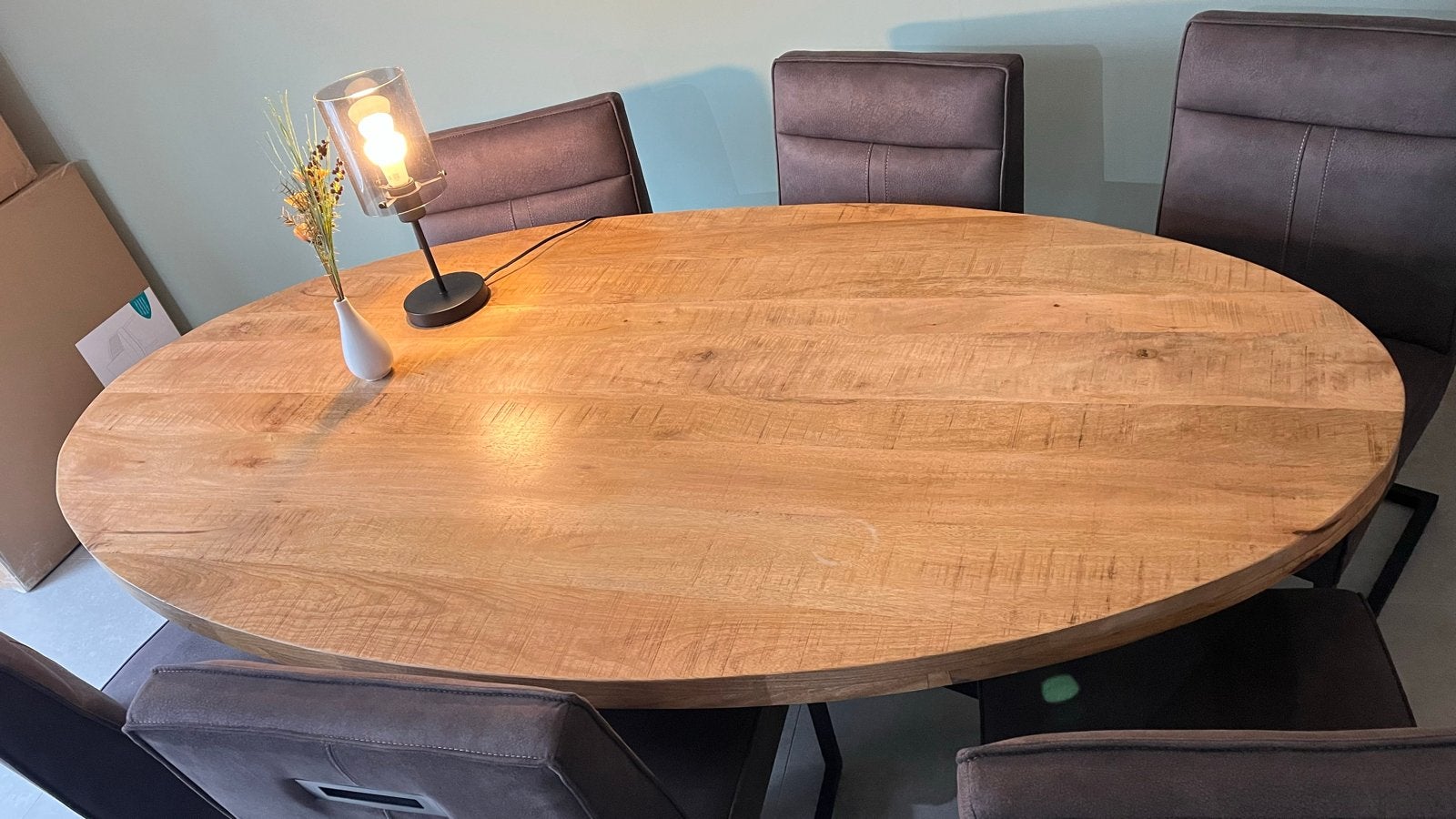 Ovale eettafel mangohout met metalen spinpoot, Huis en Inrichting, Tafels | Eettafels, Ophalen, Gebruikt, 100 tot 150 cm, 200 cm of meer