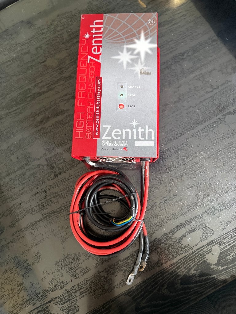 Zenith ZHF4830 Hoogfrequente Acculader 48V 10/30A GEL, Auto-onderdelen, Accu's en Toebehoren, Ophalen of Verzenden, Gebruikt