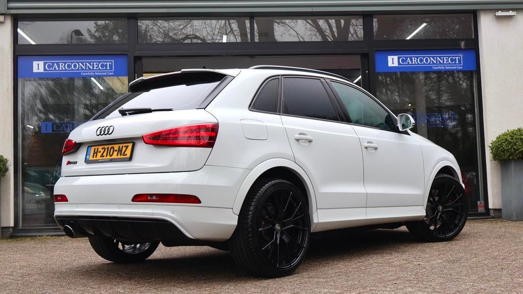 Audi RS Q3 2.5 TFSI quattro 310pk|Cruise|Navi|PDC|Stoel.verw, Auto's, Audi, Automaat, Euro 5, Gebruikt, Zwart