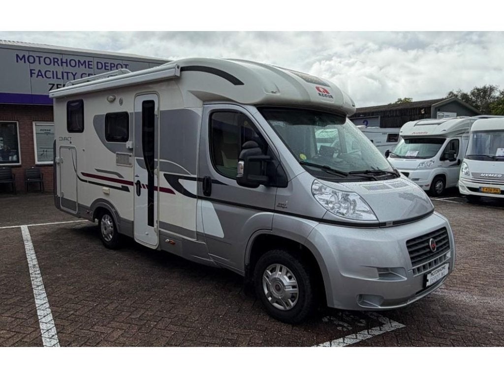 Adria Compact SL Lengtebedden Euro5 LPG zeer compleet!, Caravans en Kamperen, Luifel, Ringverwarming, Fiat, Tot en met 2