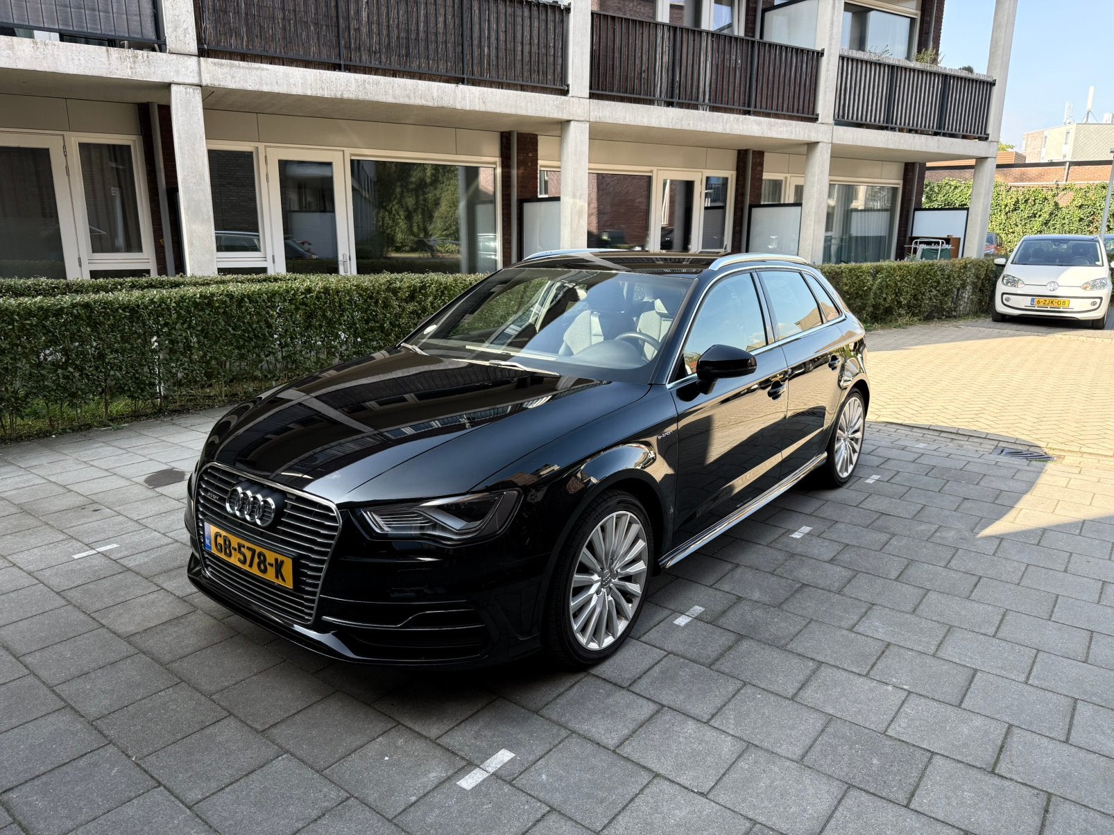 Audi A3 1.4 E-tron S line, Auto's, Zwart, 4 cilinders, Leder en Stof, Zwart