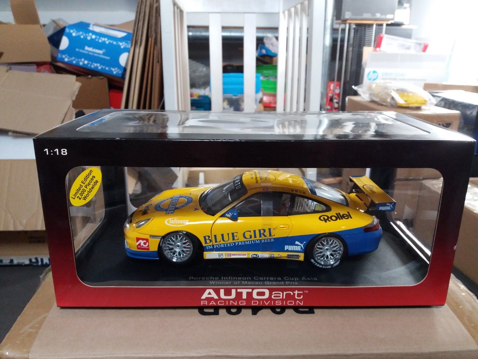 Autoart 1/18 Porsche Infineon Carrera Cup Asia Winner, Ophalen of Verzenden, Zo goed als nieuw, Auto, Autoart