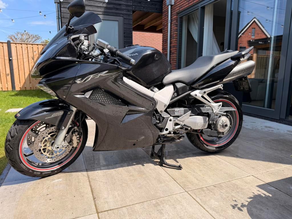 Honda VFR 800 VTEC | 2006 | 69.828 km | Goed onderhouden, Particulier, Toermotor