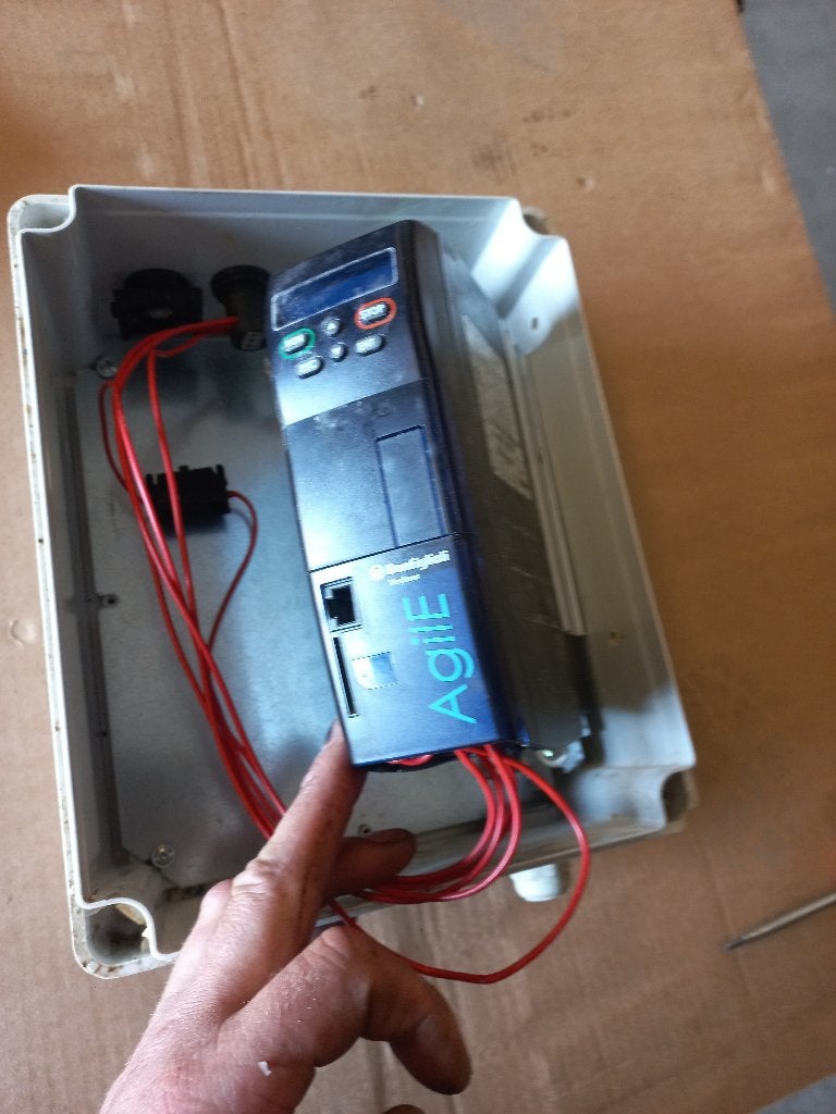 Bonfiglioli frequentieregelaar 0,25 kW  in schakelkast, Hobby en Vrije tijd, Elektronica-componenten, Ophalen of Verzenden, Gebruikt