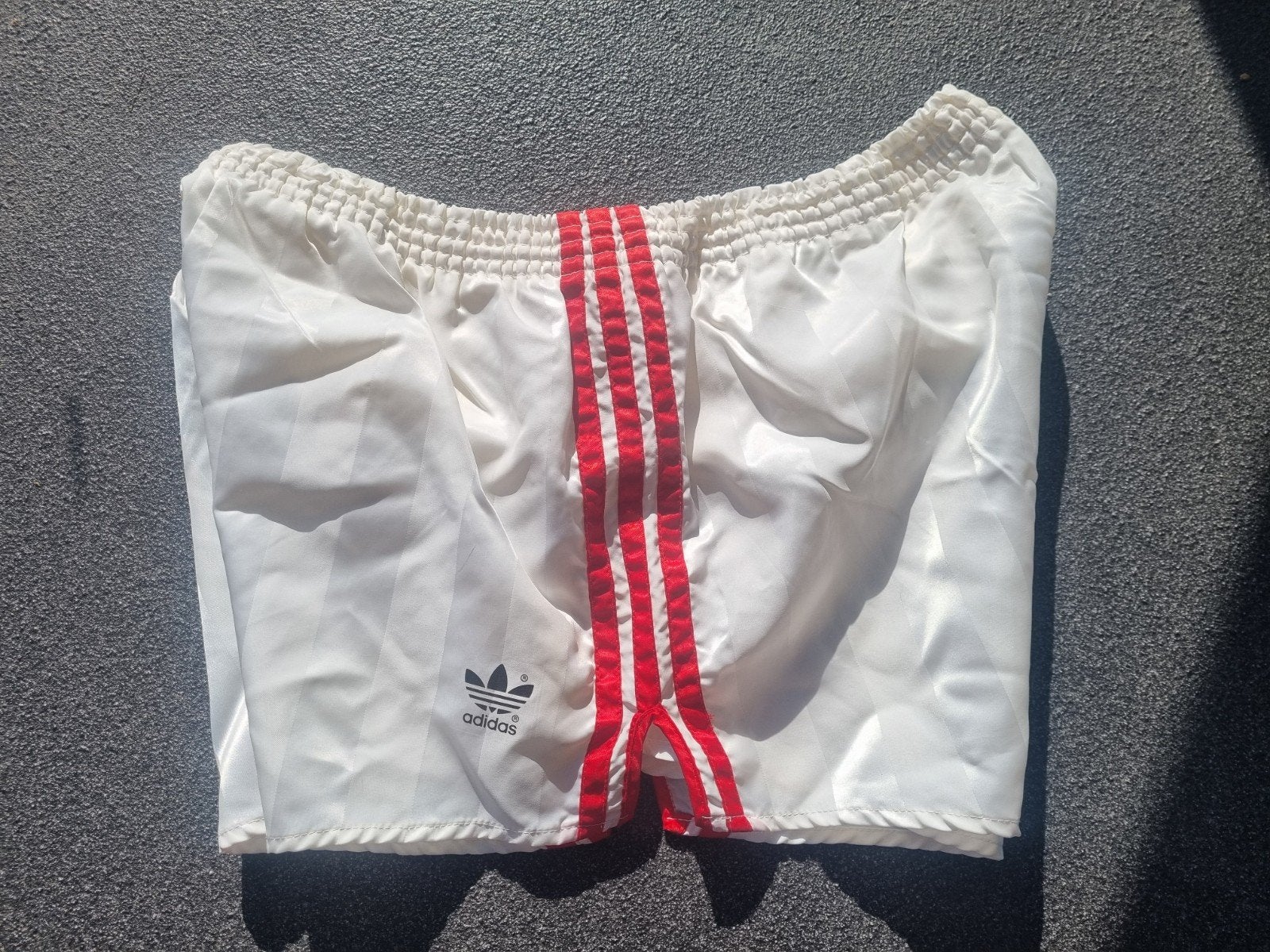 Adidas vintage sportbroekje., Kleding | Heren, Sportkleding, Wit, Maat 56/58 (XL), Ophalen of Verzenden, Zo goed als nieuw