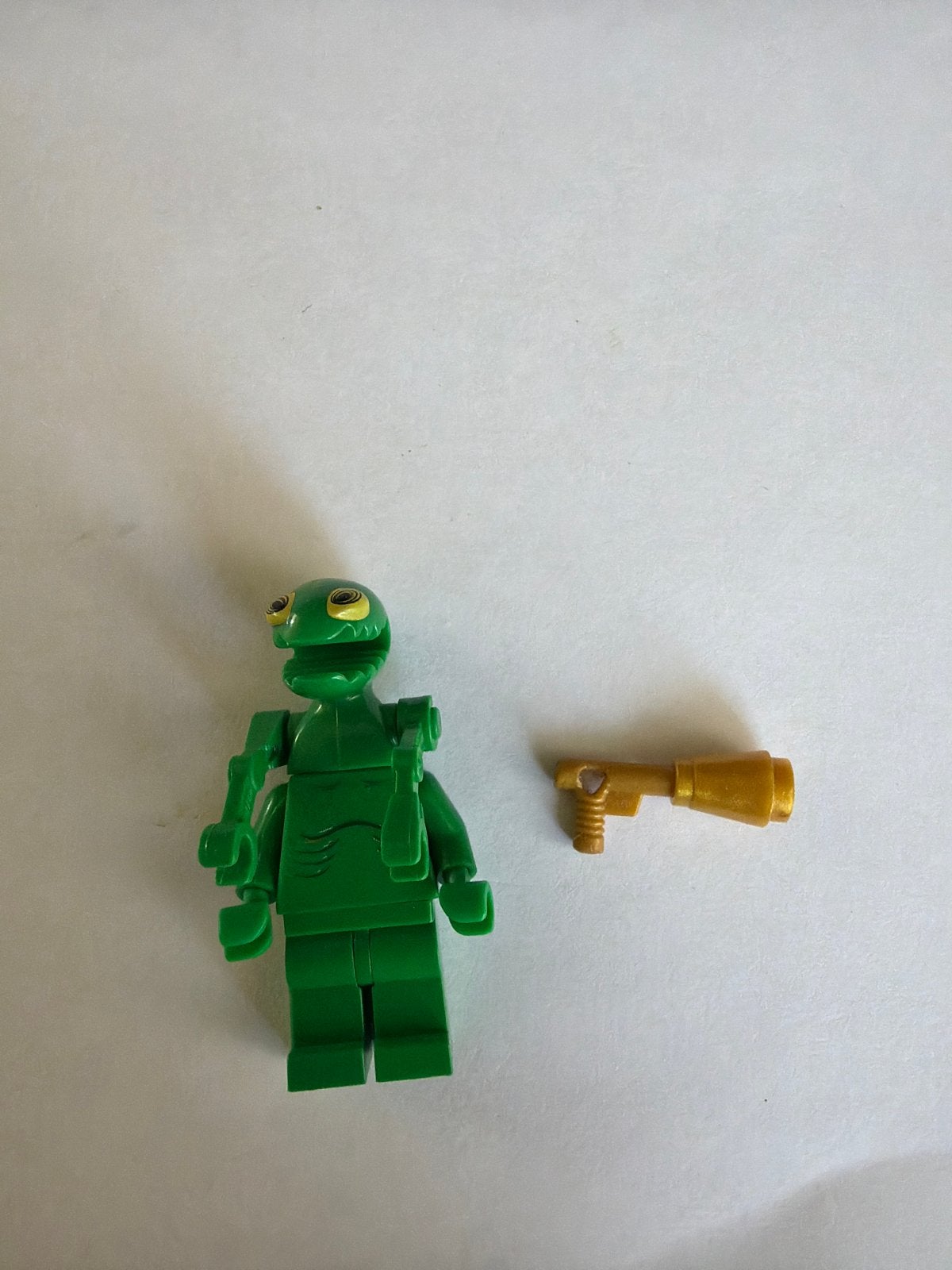 Lego minifiguur Frenzy groen met gouden geweer, Verzenden, Zo goed als nieuw, Overige merken