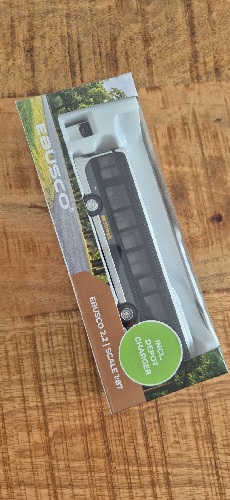 Ebusco 2.2 modelbus schaal 1:87 met lader, Ophalen of Verzenden, Nieuw, Bus of Vrachtwagen, Overige merken