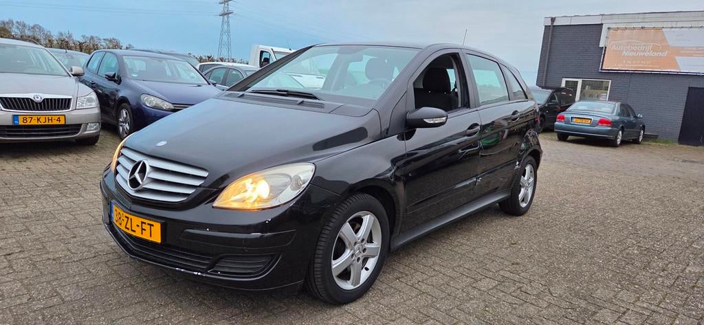 Mercedes-Benz B-klasse B180 CDI Airco SCHADE, Auto's, Mercedes-Benz, Voorwielaandrijving, Euro 5, Gebruikt, Origineel Nederlands