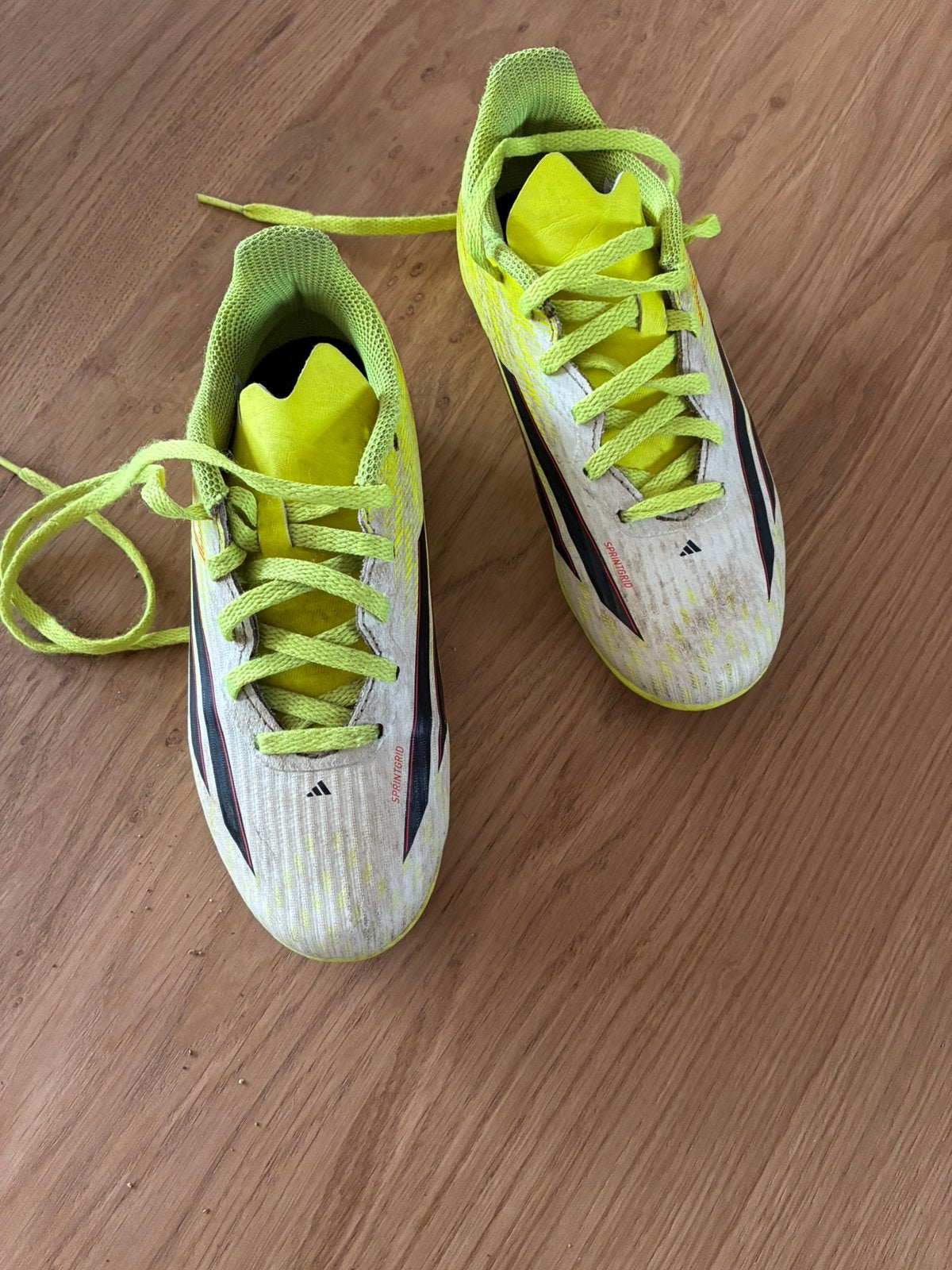 jongens voetbal schoenen maat 33 merk Adidas, Maat XS of kleiner, Ophalen of Verzenden, Zo goed als nieuw, Schoenen