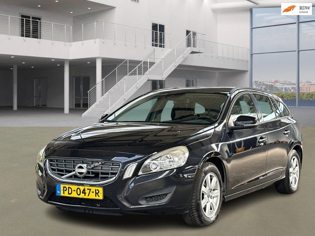 Volvo V60 1.6 D2 Momentum INRUILKOOPIE PRIJS IS INCL DE BTW, Auto's, Volvo, Voorwielaandrijving, Euro 5, Gebruikt, 4 cilinders