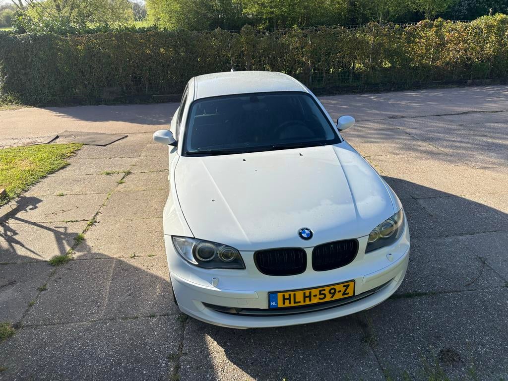 BMW 1-Serie 2.0 118I 5DR 2008 Wit, 1-Serie, 1995 cc, Zwart, Wit