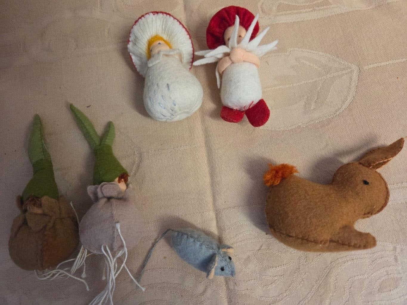 6 x poppetje/ diertje seizoenstafel.gebruikt, Hobby en Vrije tijd, Vilt, Ophalen of Verzenden, Gebruikt, Figuurtje(s)