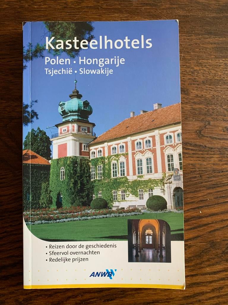 Kasteelhotels Polen, Hongarije, Tsjechië, Slowakije, Boeken, Reisgidsen, Europa, Ophalen of Verzenden, Zo goed als nieuw, Reisgids of -boek