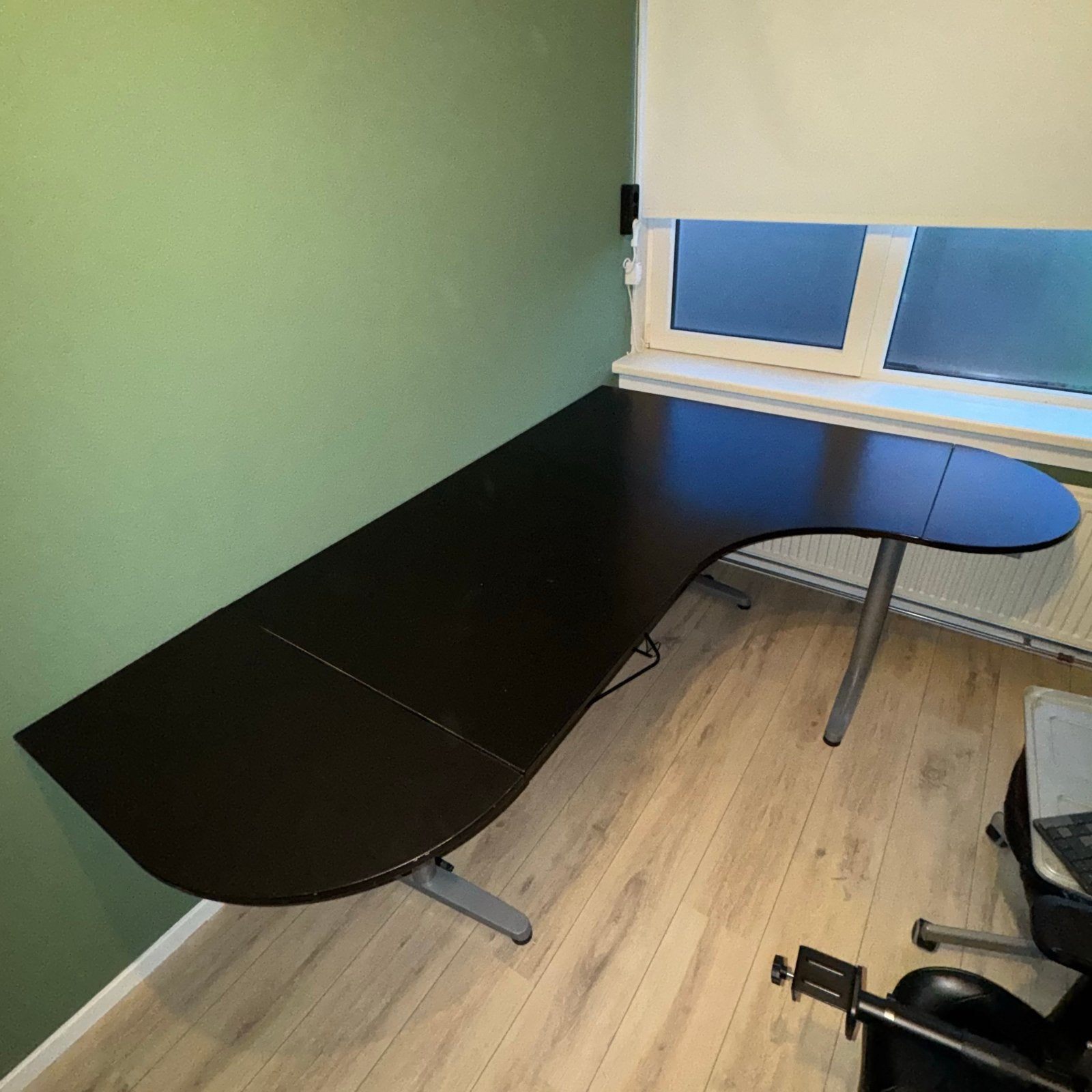 IKEA Galant Hoekbureau Zwart - Ruim en Stevig, Ophalen, Gebruikt, Spaanplaat of MDF, Hoekbureau