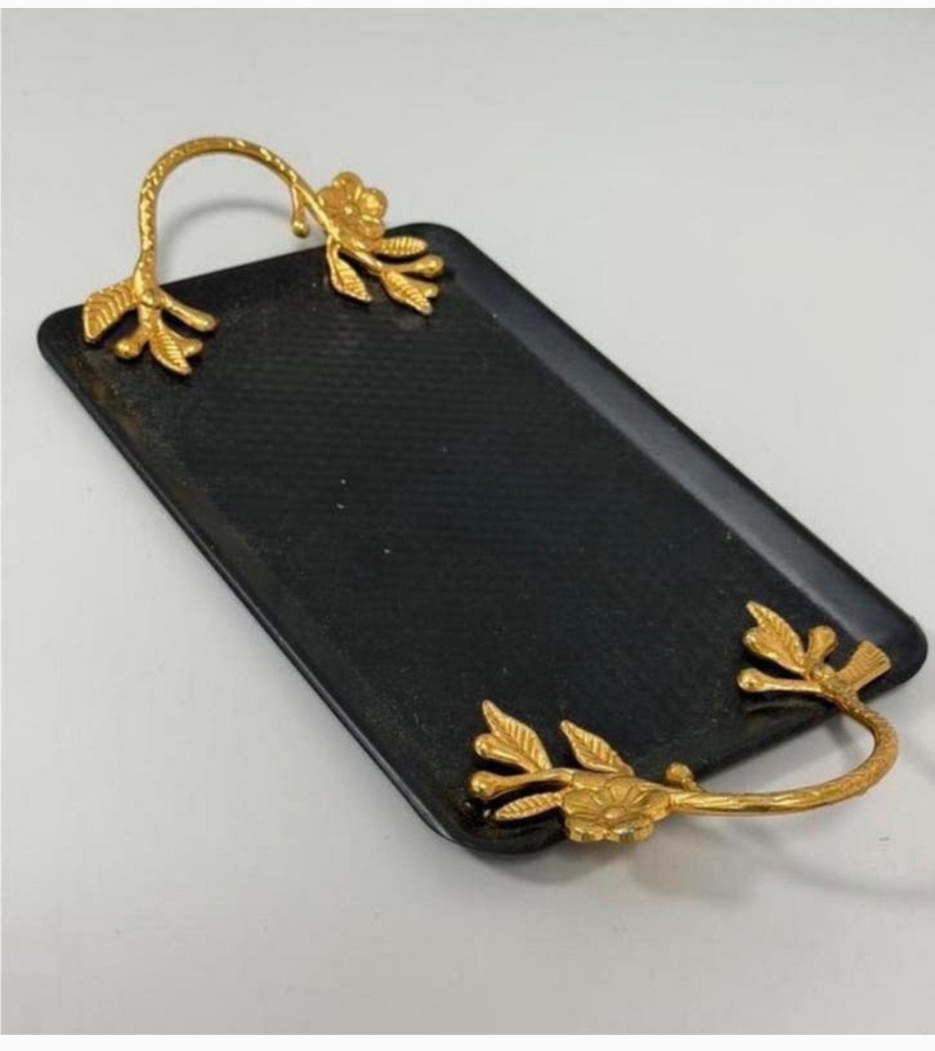 Zwarte metalen serveerschaal dienblad goudkleur handvatten, Ophalen of Verzenden, Zo goed als nieuw, H, H