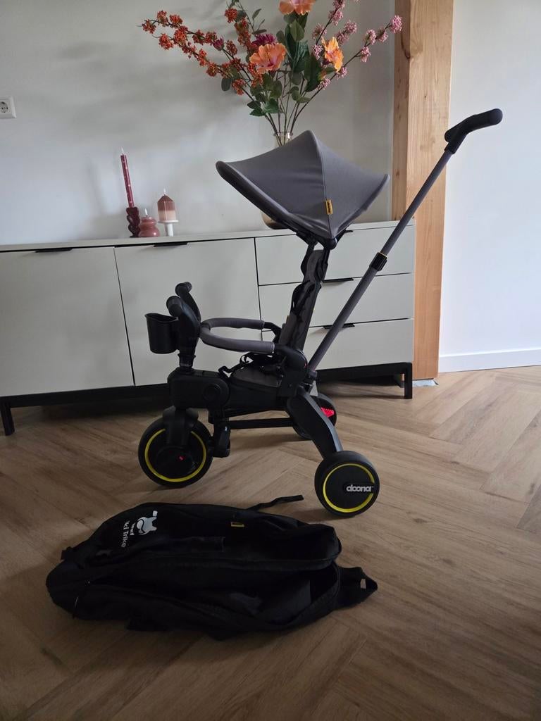 Doona Liki Trike S3 driewieler met duwstang en zonnekap, Ophalen, Zo goed als nieuw, Overige merken, Zonnekap