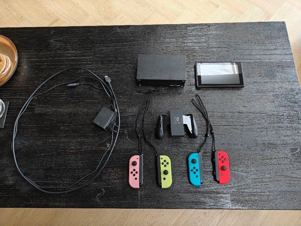 Nintendo Switch met 4 Joy-Cons en accessoires, Ophalen, Gebruikt, Met 2 controllers, Switch Original