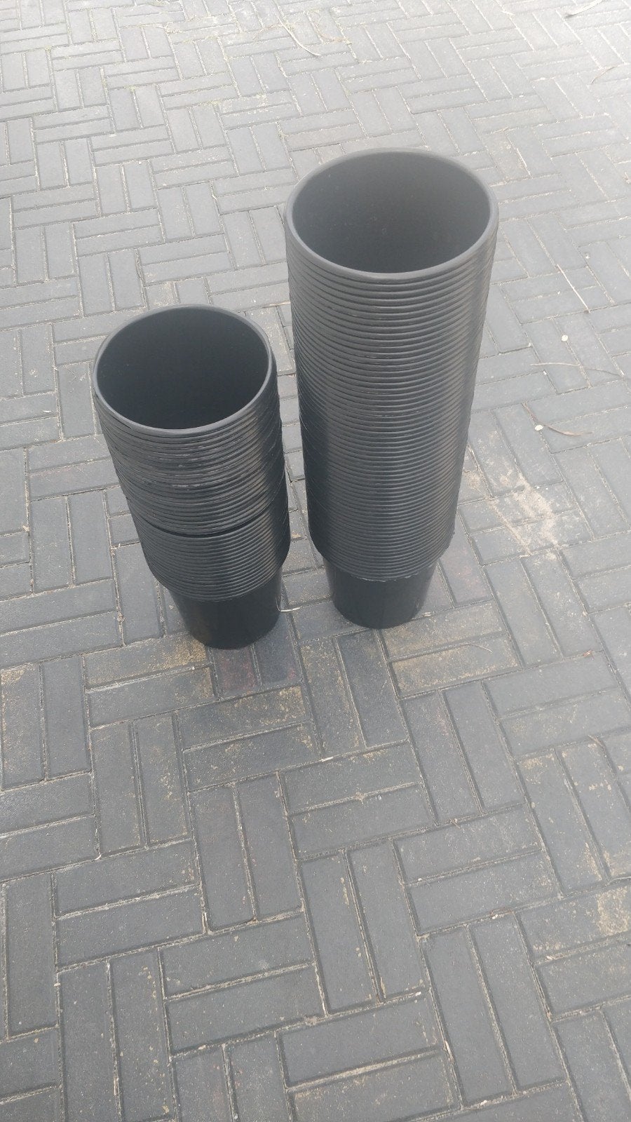 Grote stapel nieuwe zwarte bloempotten 9 lt, Tuin en Terras, Bloempotten, Kunststof, Rond, Nieuw, Ophalen of Verzenden