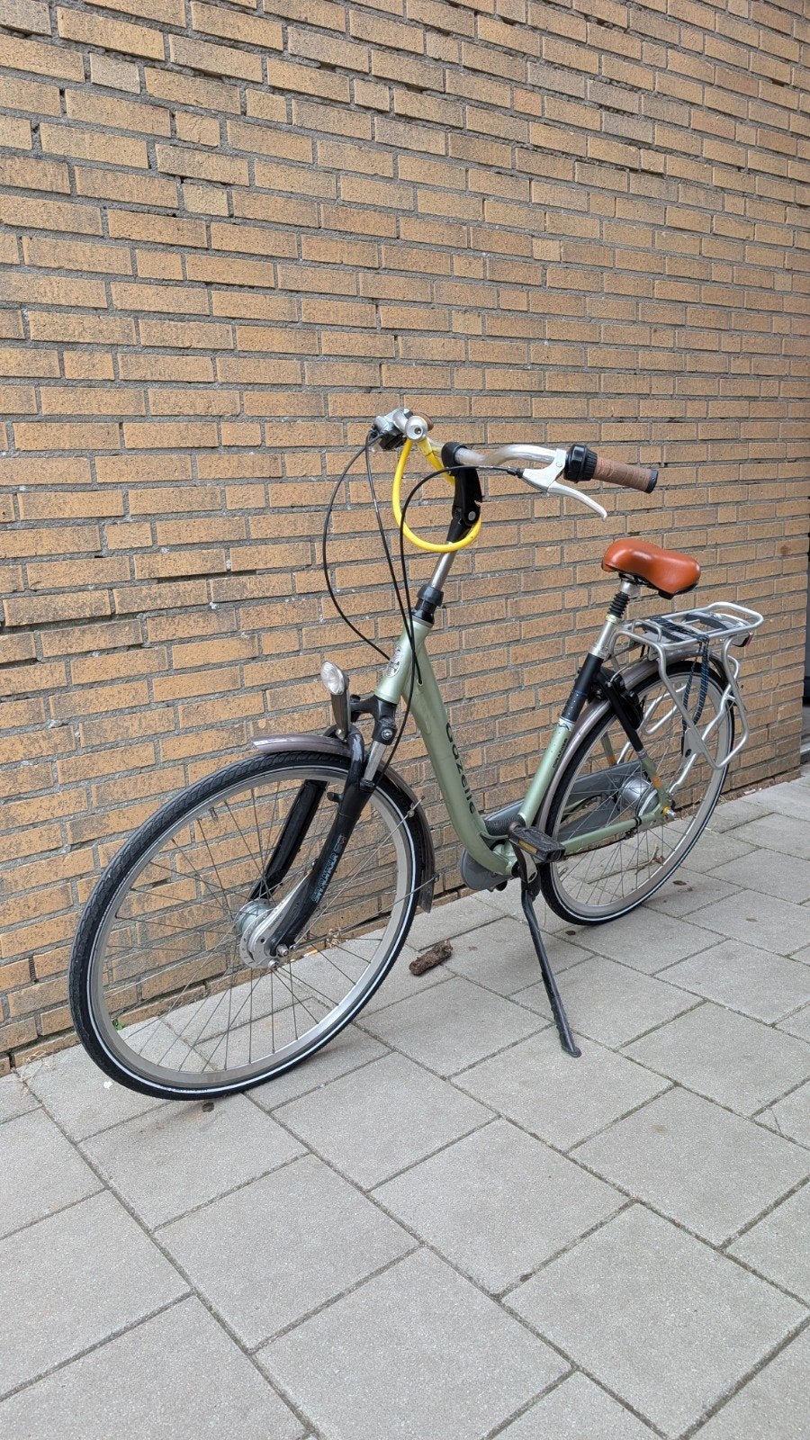 Gazelle damesfiets met versnellingen en bagagedrager, Ophalen, Velgrem, Versnellingen, Gazelle