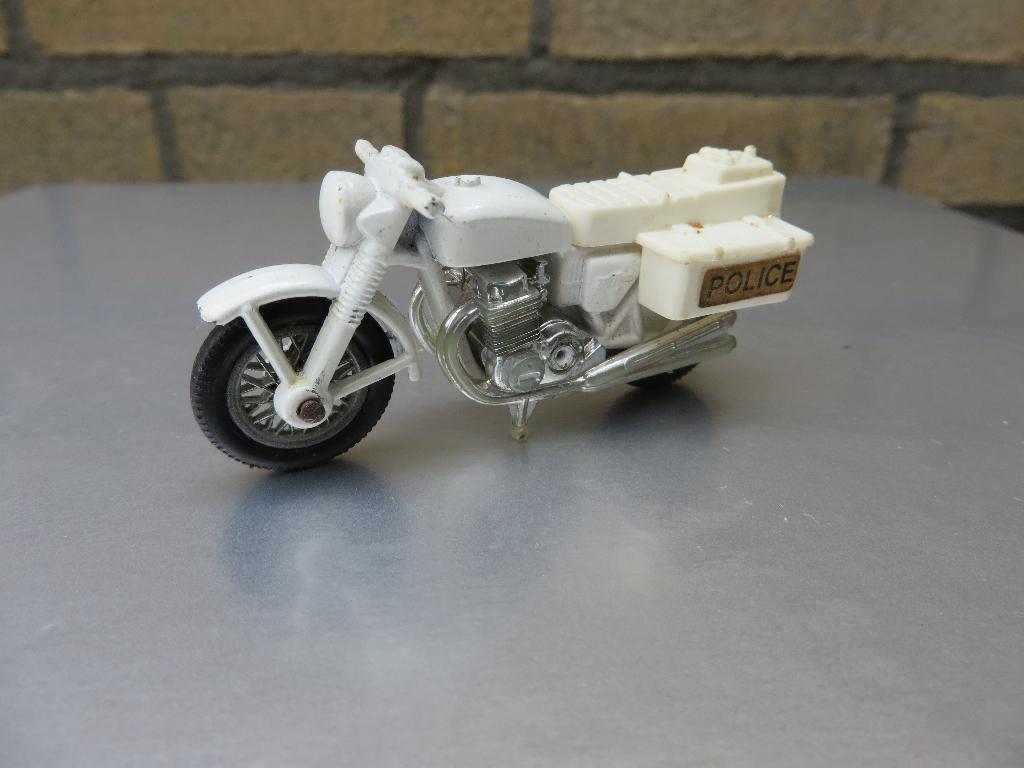 Matchbox Honda 750 Motorcycle POLICE, Ophalen of Verzenden, Gebruikt, Motor